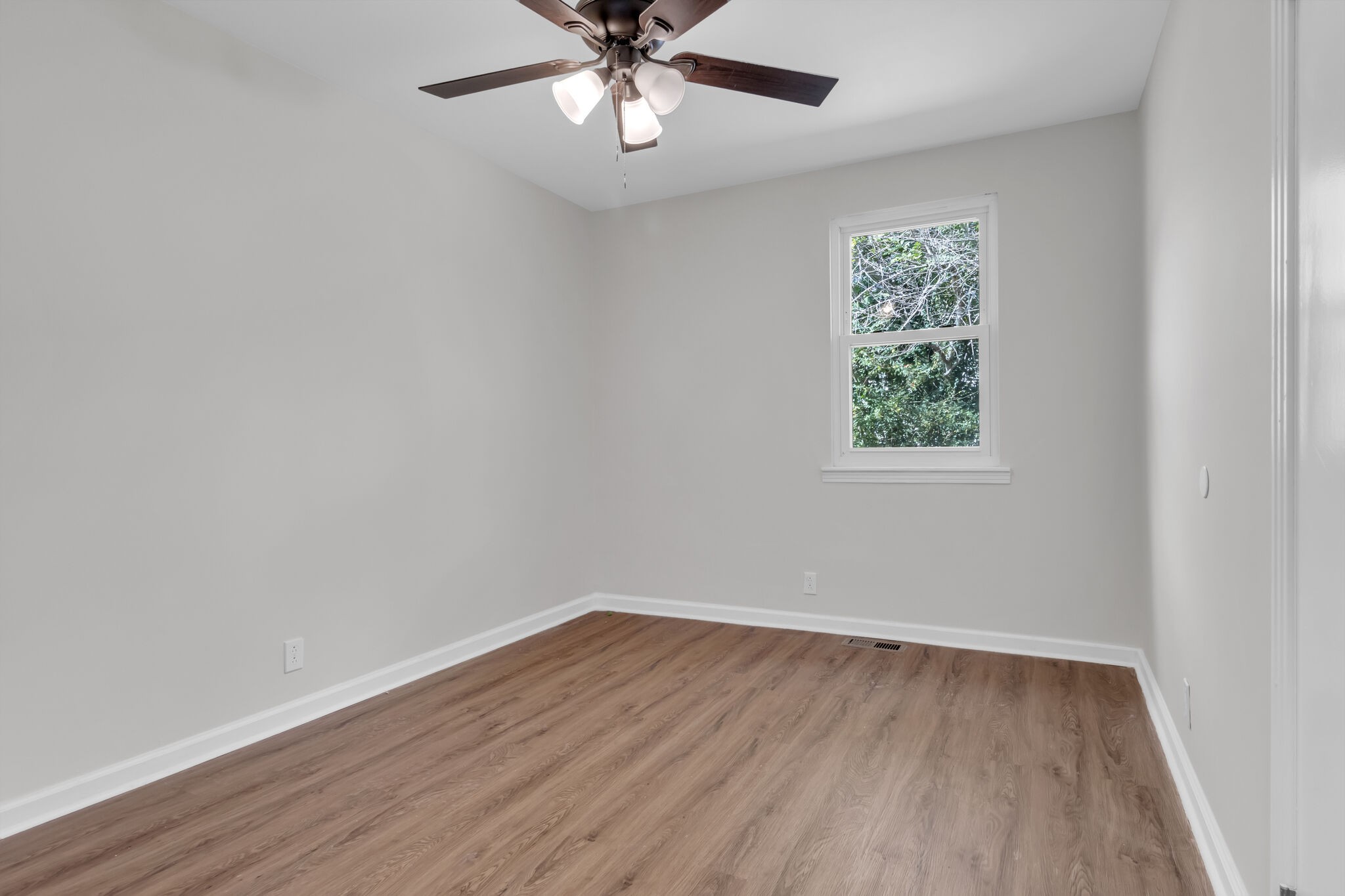 504 Holt Road Burns, TN 37029 - Photo 14 of 20 Gallery Image 14