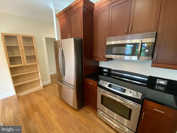 $2,400 | 401 13th Street Northeast, Unit PH3, Washington, DC 20002
