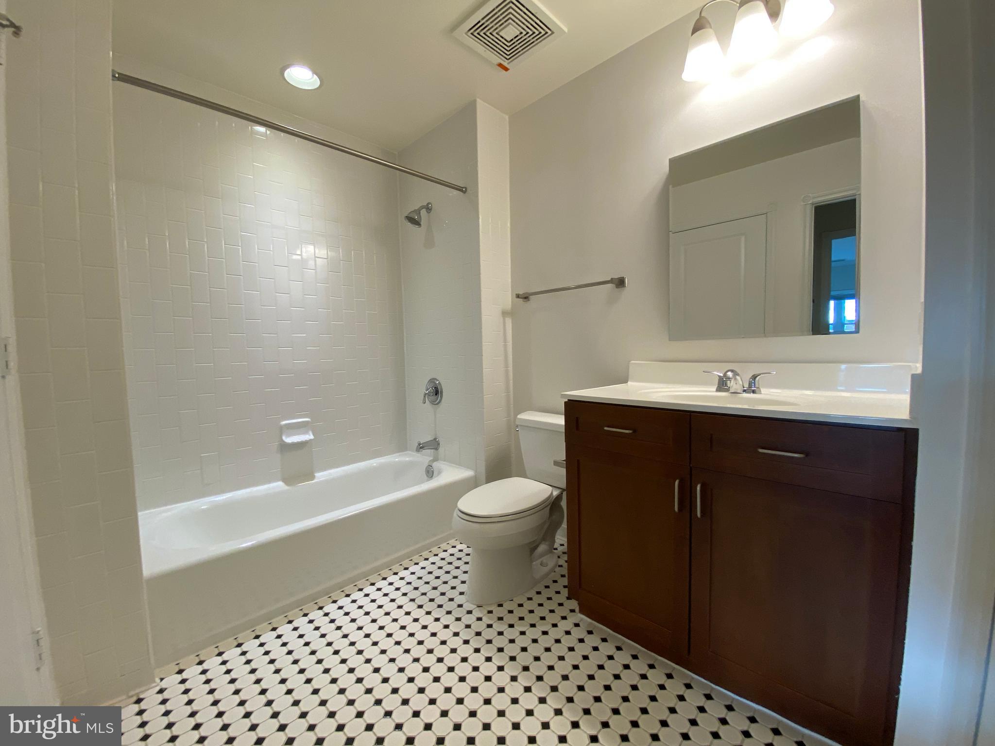 401 13th Street Northeast, Unit PH3 Washington, DC 20002 - Photo 17 of 32