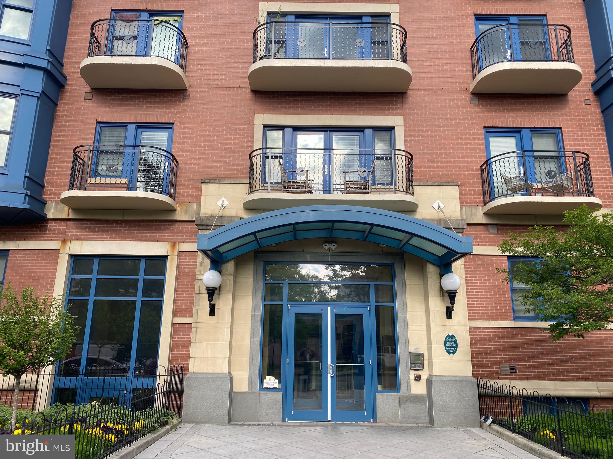 401 13th Street Northeast, Unit PH3 Washington, DC 20002 - Photo 2 of 32