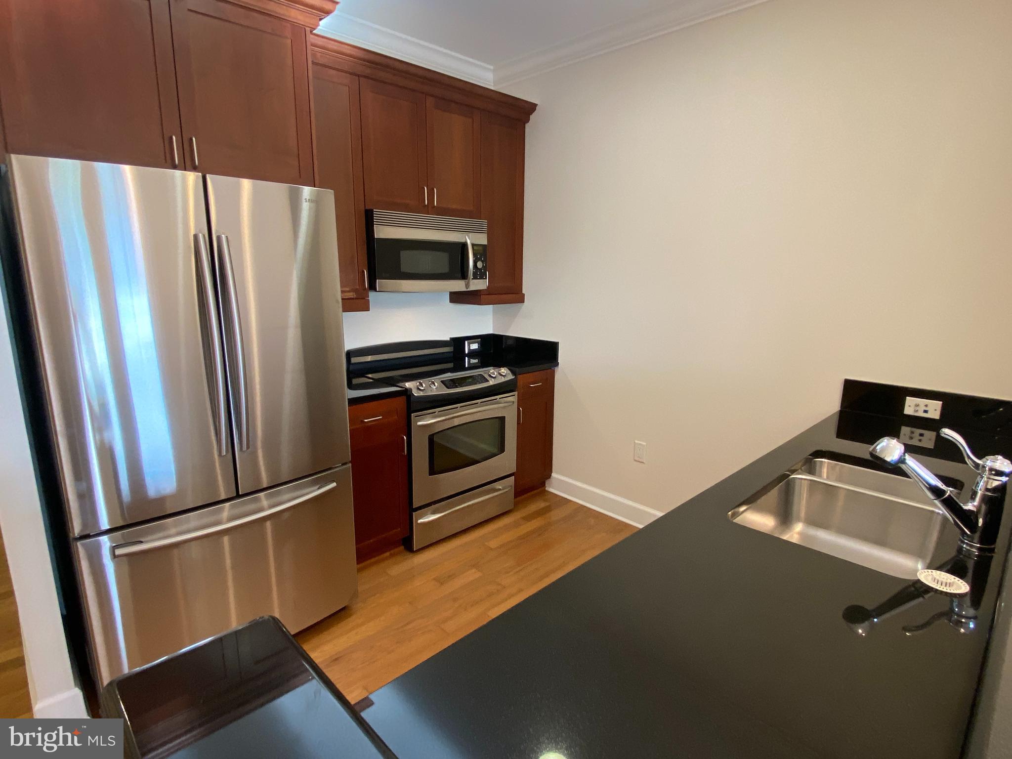 401 13th Street Northeast, Unit PH3 Washington, DC 20002 - Photo 5 of 32