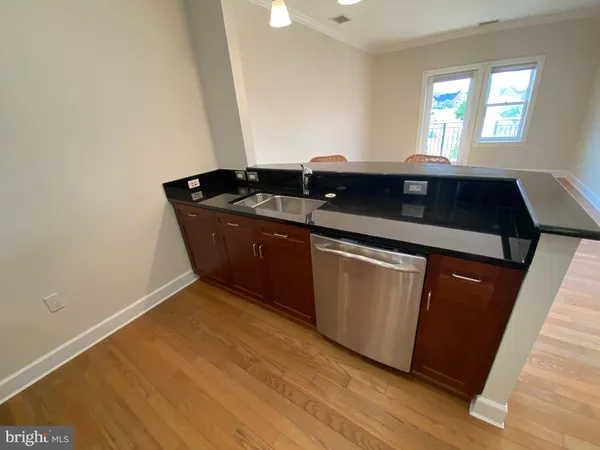 $2,400 | 401 13th Street Northeast, Unit PH3, Washington, DC 20002