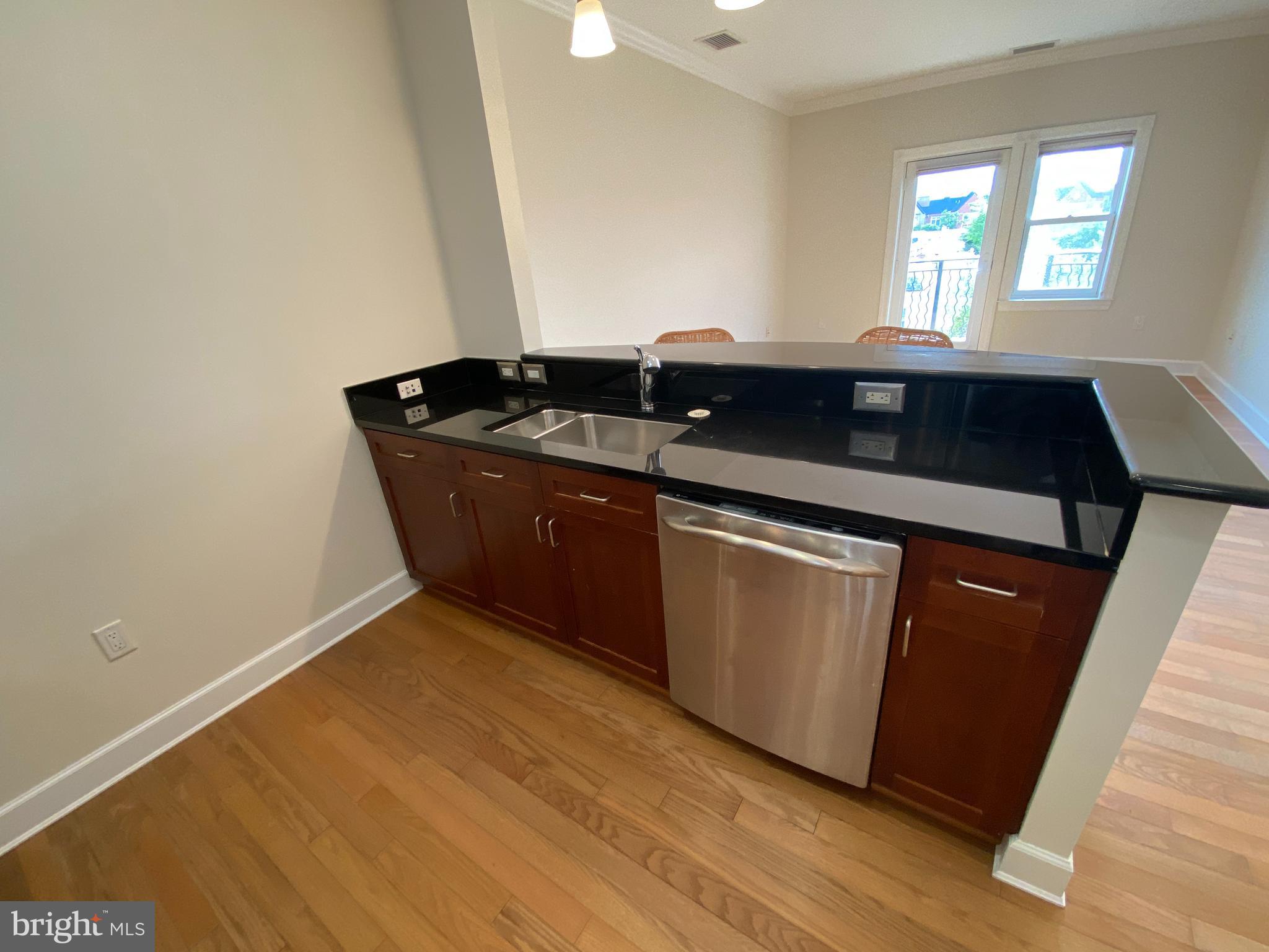 401 13th Street Northeast, Unit PH3 Washington, DC 20002 - Photo 10 of 32