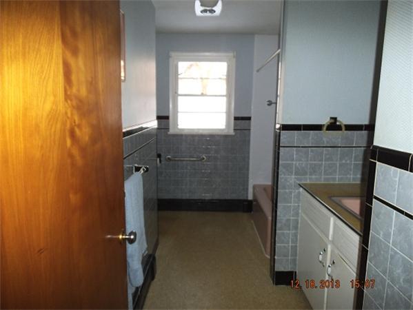 67 Meadow Road East Longmeadow, MA 01028 - Photo 8 of 8 Gallery Image 8
