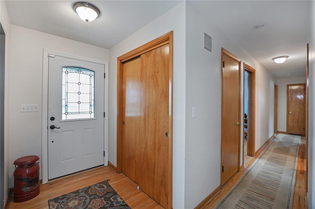 9101 Foxhunt Road Pittsburgh, PA 15237 - Photo 4 of 22 Gallery Image 4