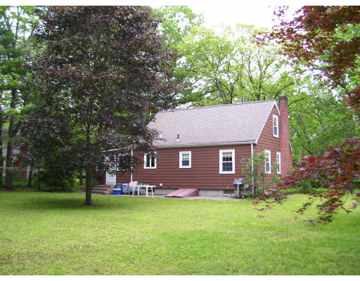 10 Eleanor Road Walpole, MA 02081 - Photo 5 of 13 Gallery Image 5