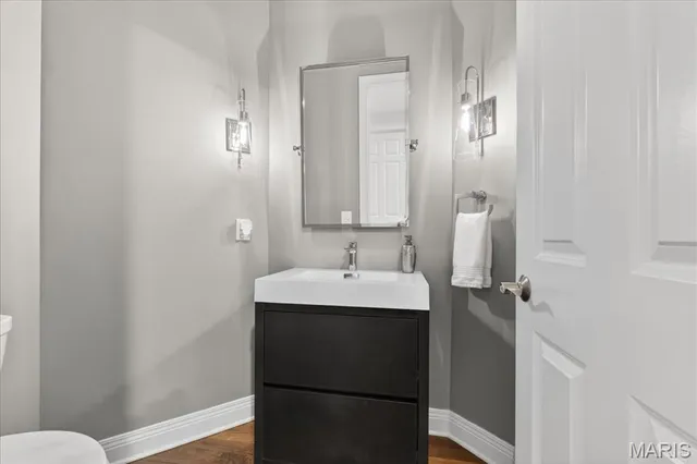 $1,499,900 | 27 Bonhomme Grove Court, Chesterfield, MO 63017