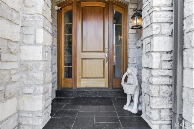 $1,499,900 | 27 Bonhomme Grove Court, Chesterfield, MO 63017