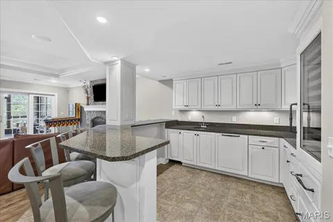 $1,499,900 | 27 Bonhomme Grove Court, Chesterfield, MO 63017