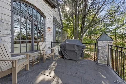 $1,499,900 | 27 Bonhomme Grove Court, Chesterfield, MO 63017