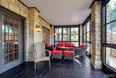 $1,499,900 | 27 Bonhomme Grove Court, Chesterfield, MO 63017