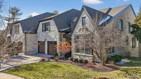 $1,499,900 | 27 Bonhomme Grove Court, Chesterfield, MO 63017