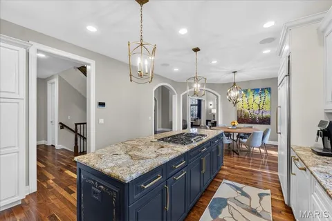 $1,499,900 | 27 Bonhomme Grove Court, Chesterfield, MO 63017