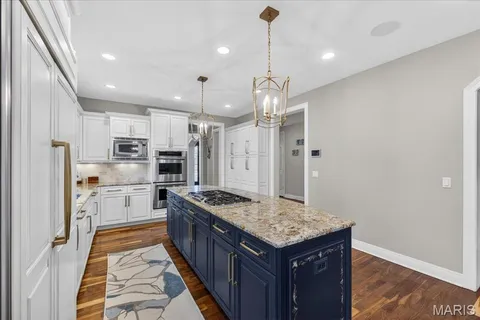 $1,499,900 | 27 Bonhomme Grove Court, Chesterfield, MO 63017