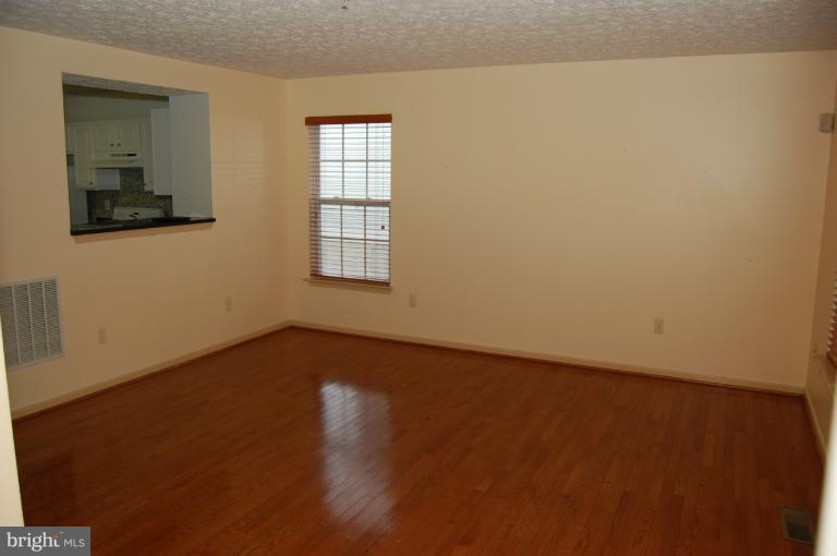 70 Gwynnswood Road Owings Mills, MD 21117 - Photo 2 of 30 Living Room