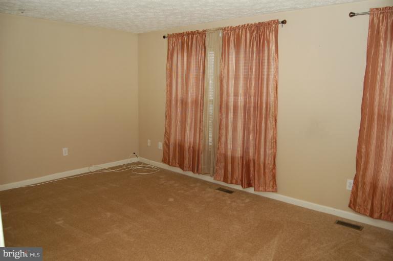 70 Gwynnswood Road Owings Mills, MD 21117 - Photo 16 of 30 Bedroom (Master)