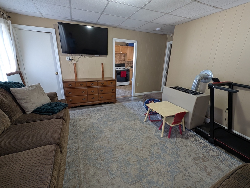 131 Thomas Street Fall River, MA 02723 - Photo 4 of 35