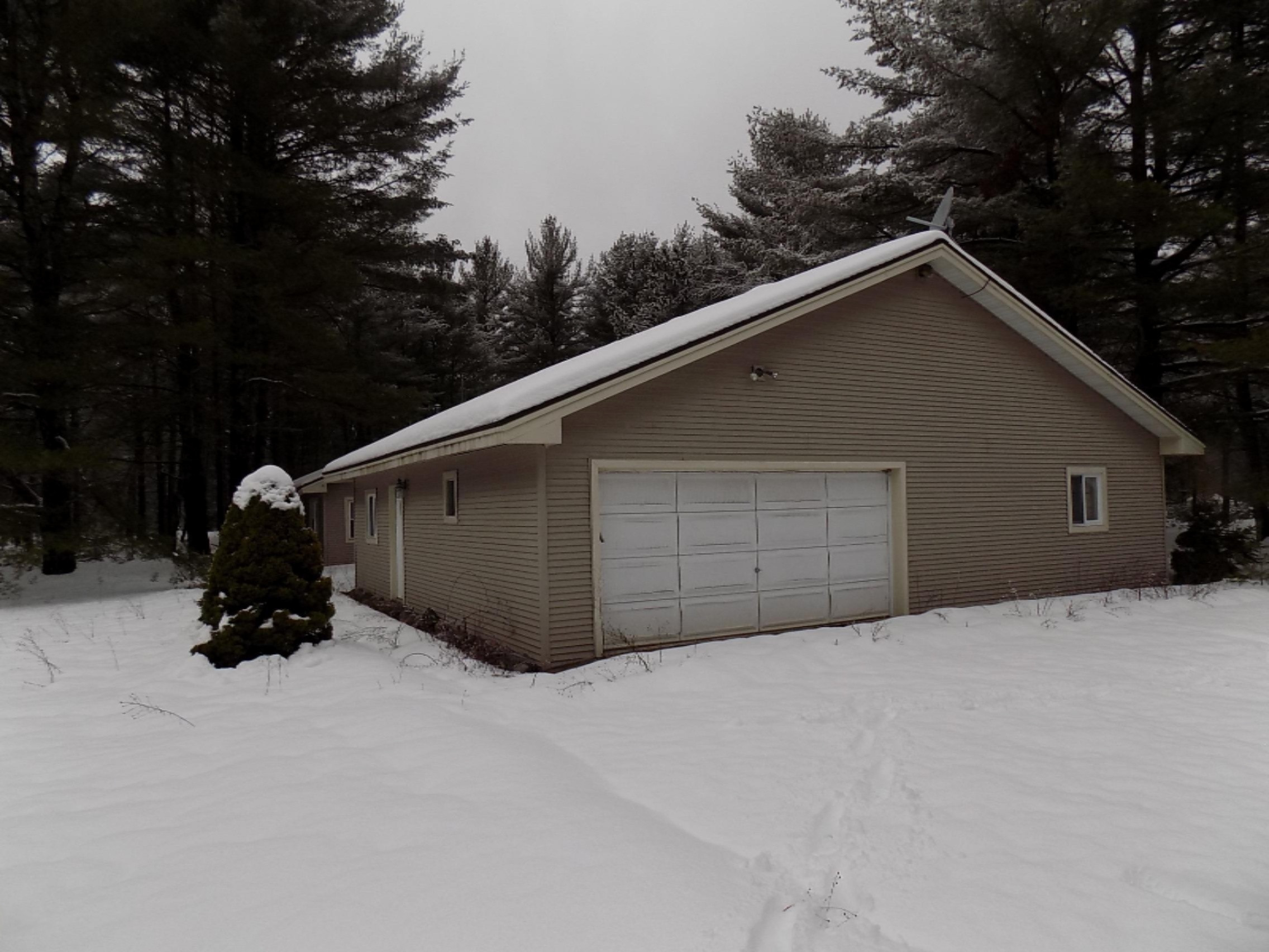 9651 3 Road Copemish, MI 49625 - Photo 10 of 48 DSCN1792