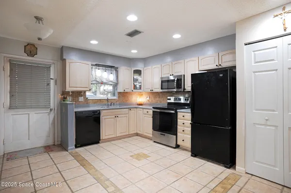 $425,000 | 111 Delvalle Street, Melbourne Beach, FL 32951