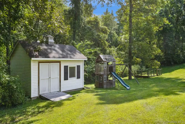 a view of a house with a park