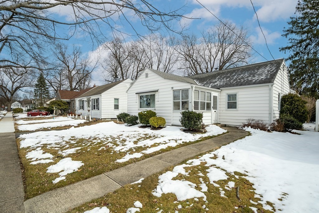 40 Dana Street Springfield, MA 01104 - Photo 1 of 32 Gallery Image 1