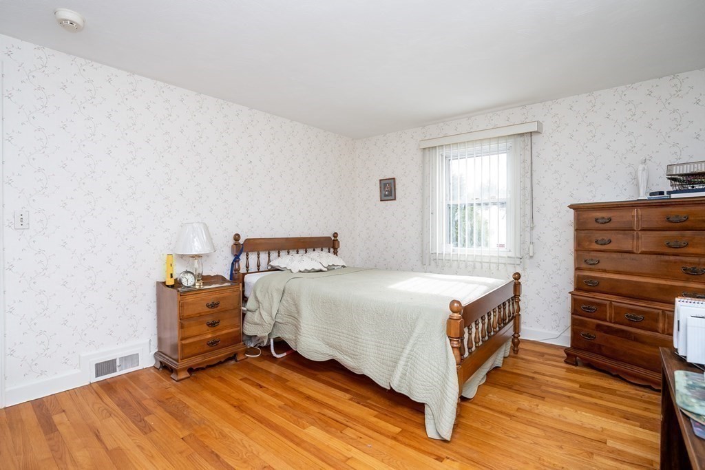 40 Dana Street Springfield, MA 01104 - Photo 20 of 32 Gallery Image 20