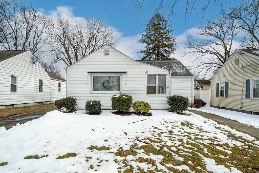 40 Dana Street Springfield, MA 01104 - Photo 3 of 32 Gallery Image 3
