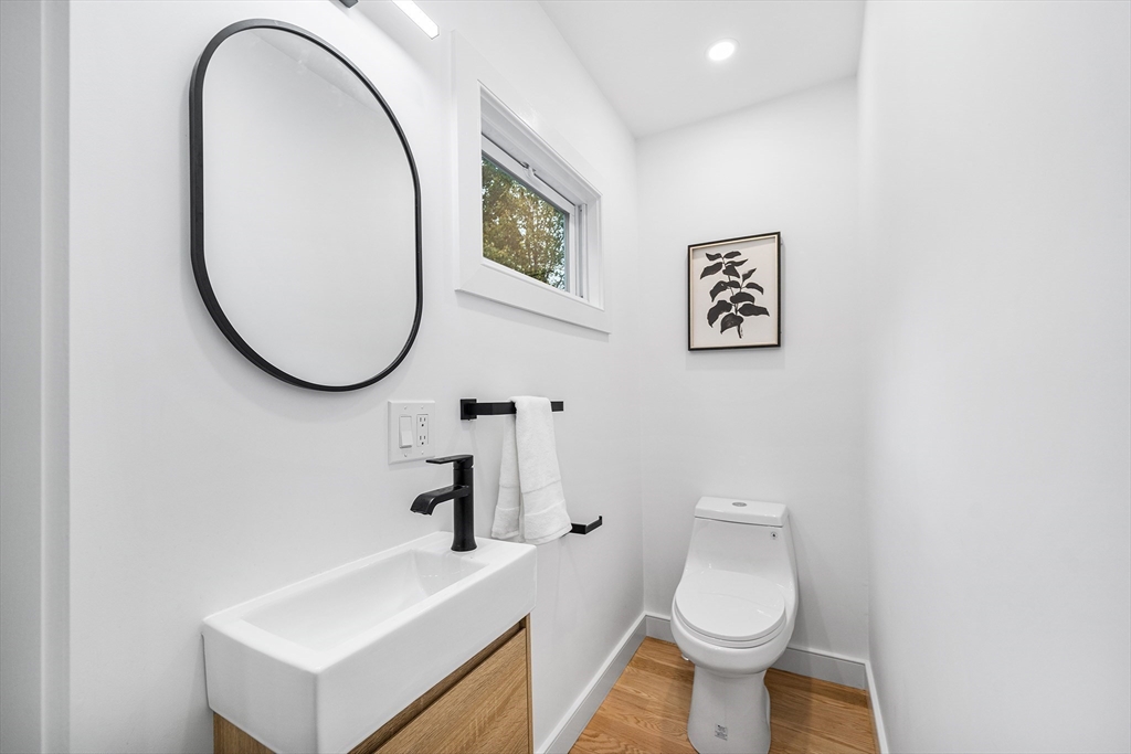 39 Morrison Road Braintree, MA 02184 - Photo 6 of 33 Gallery Image 6
