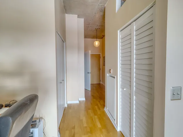 $237,000 | 1122 West Catalpa Avenue, Unit 611, Chicago, IL 60640