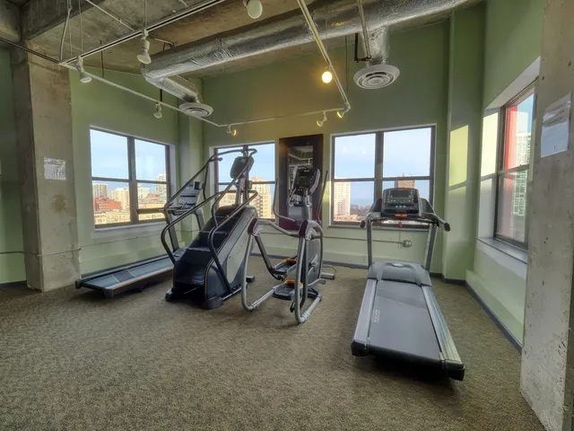 $237,000 | 1122 West Catalpa Avenue, Unit 611, Chicago, IL 60640