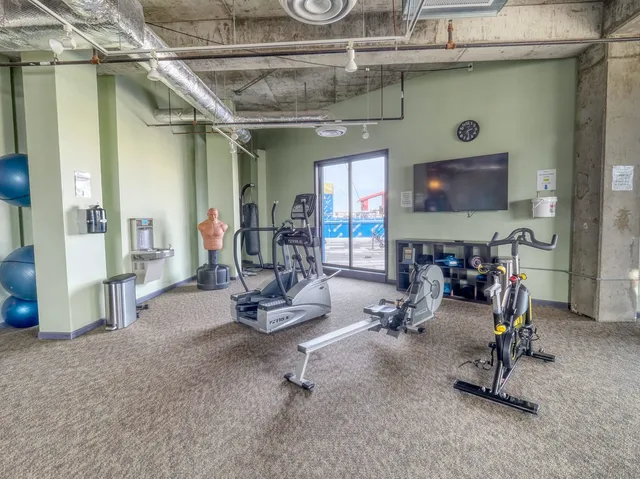 $237,000 | 1122 West Catalpa Avenue, Unit 611, Chicago, IL 60640