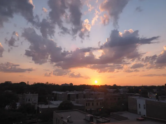 $237,000 | 1122 West Catalpa Avenue, Unit 611, Chicago, IL 60640