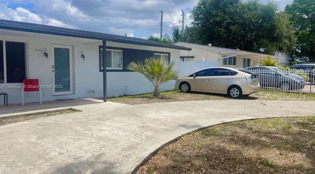 a view of parking area