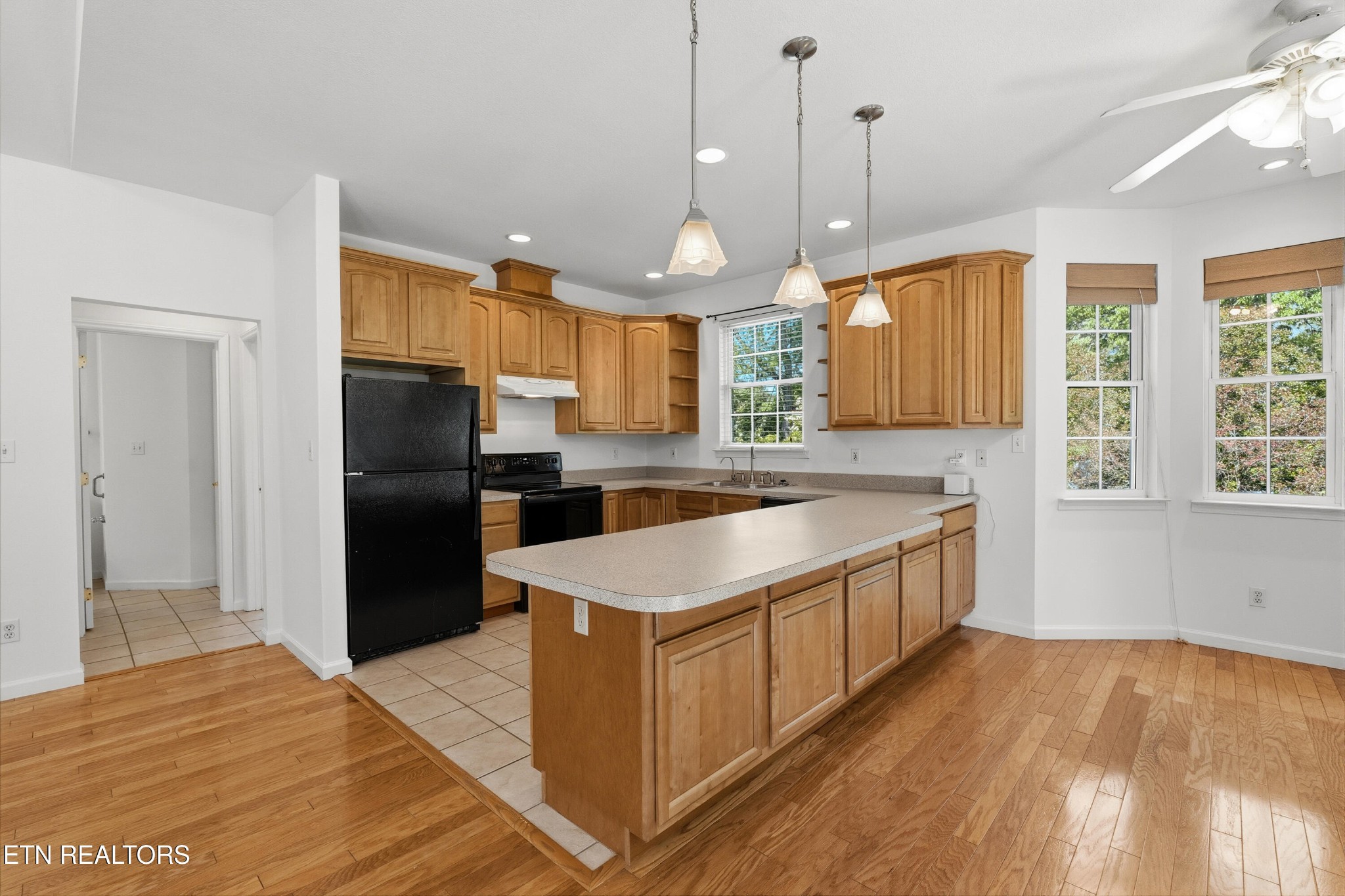 204 David Road Clinton, TN 37716 - Photo 10 of 38 Gallery Image 10