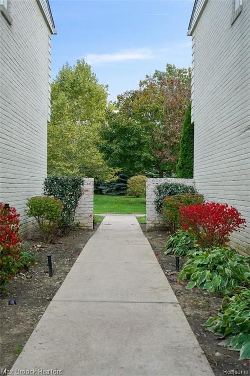 1652 Graefield Road Birmingham, MI 48009 - Photo 24 of 25