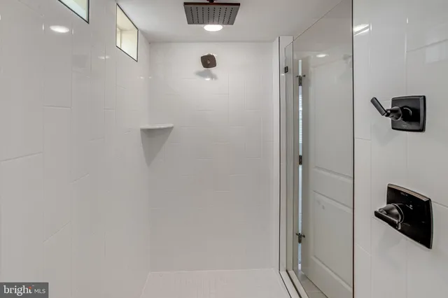 $609,999 | 7103 Resolution Way, Ruther Glen, VA 22546