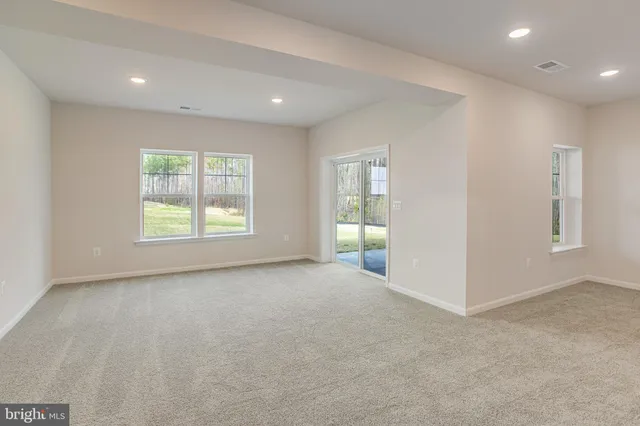 $609,999 | 7103 Resolution Way, Ruther Glen, VA 22546