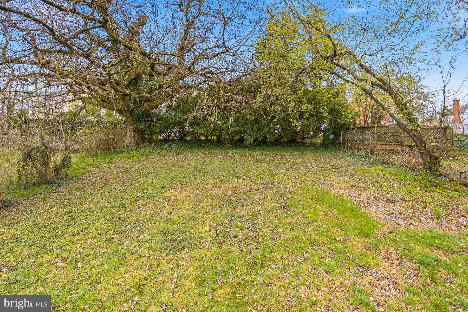 3805 Ridgecroft Road Baltimore, MD 21206 - Photo 29 of 35 a view of a yard with an outdoor space