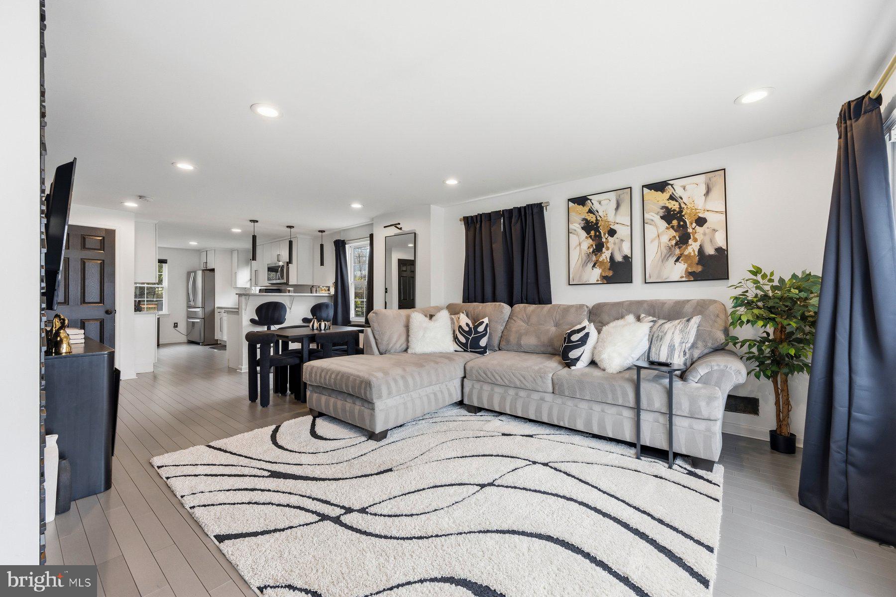 3805 Ridgecroft Road Baltimore, MD 21206 - Photo 3 of 45