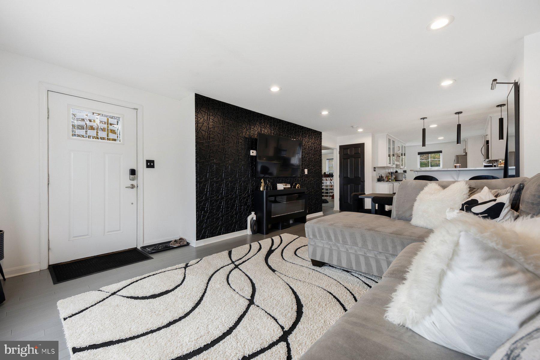 3805 Ridgecroft Road Baltimore, MD 21206 - Photo 4 of 45