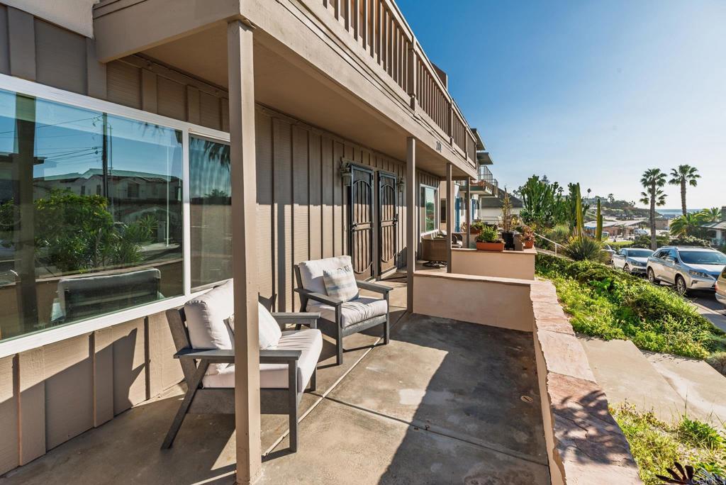 201 4th Street, Unit A/B Encinitas, CA 92024 - Photo 27 of 33 a view of balcony with furniture