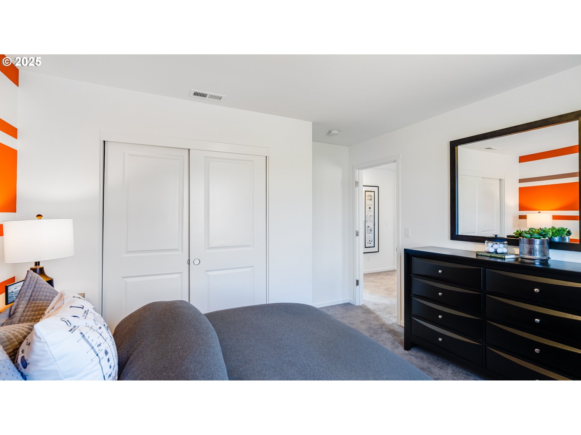 5726 Bainbridge Road Eugene, OR 97402 - Photo 16 of 25 Gallery Image 16
