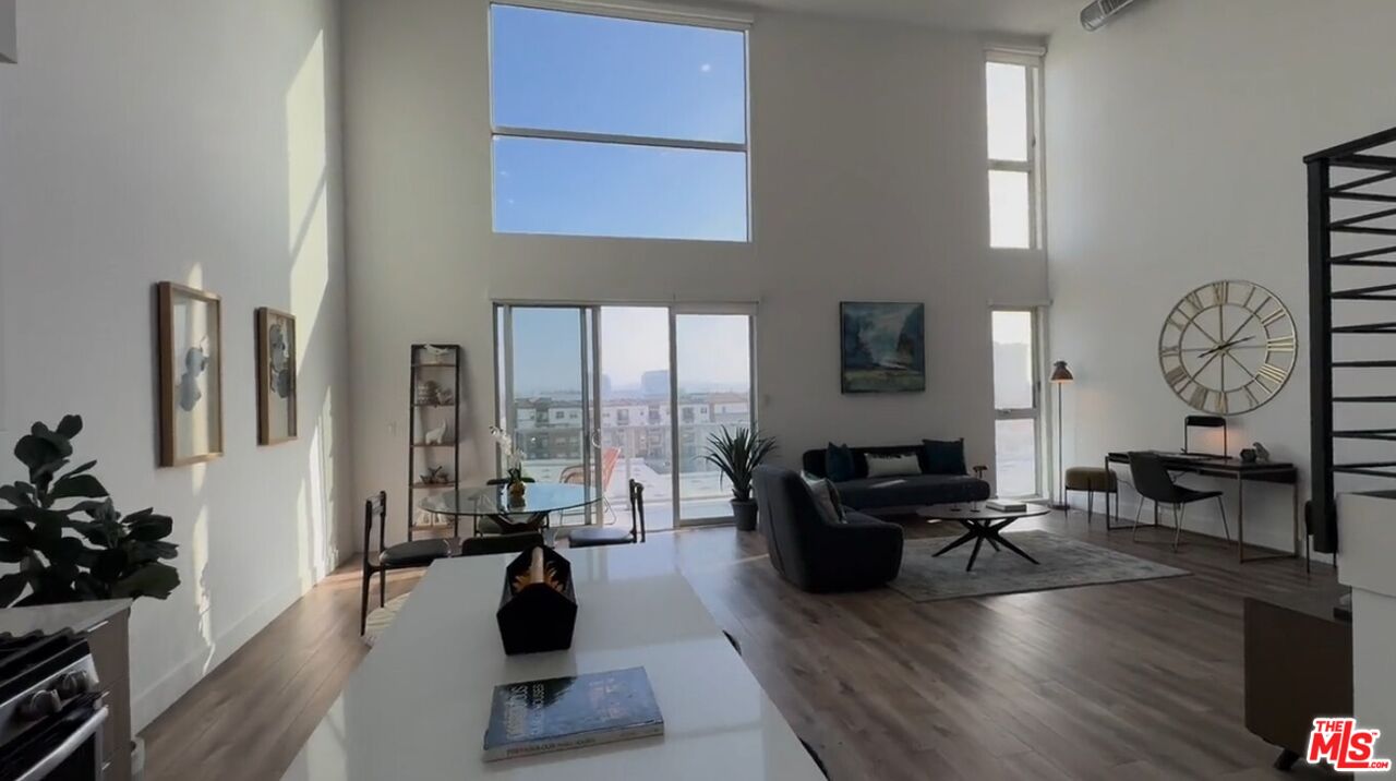 13448 Beach Avenue, Unit PH7306 Marina del Rey, CA 90292 - Photo 14 of 20