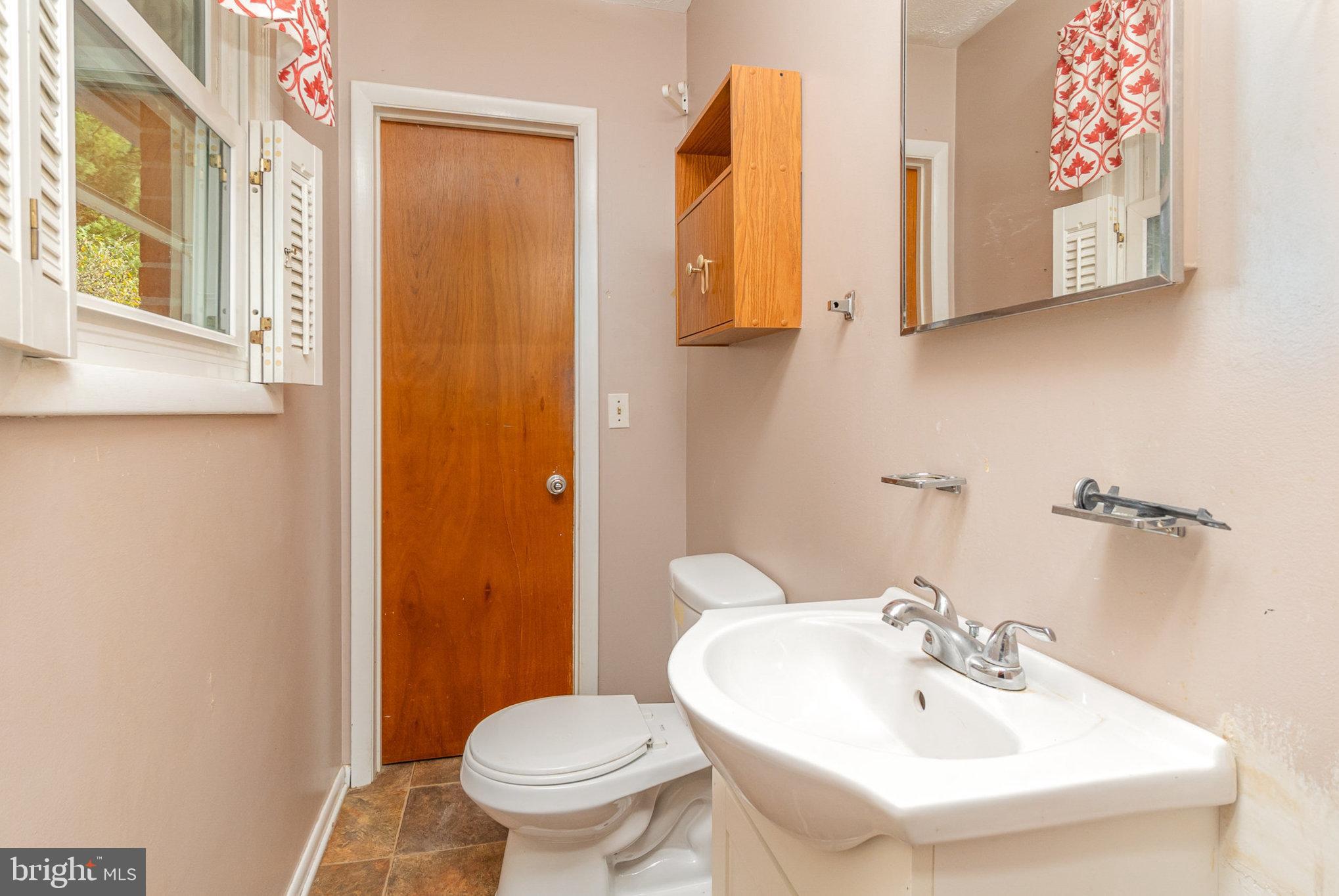 5 Brinker Court Rising Sun, MD 21911 - Photo 11 of 19 Half Bathroom