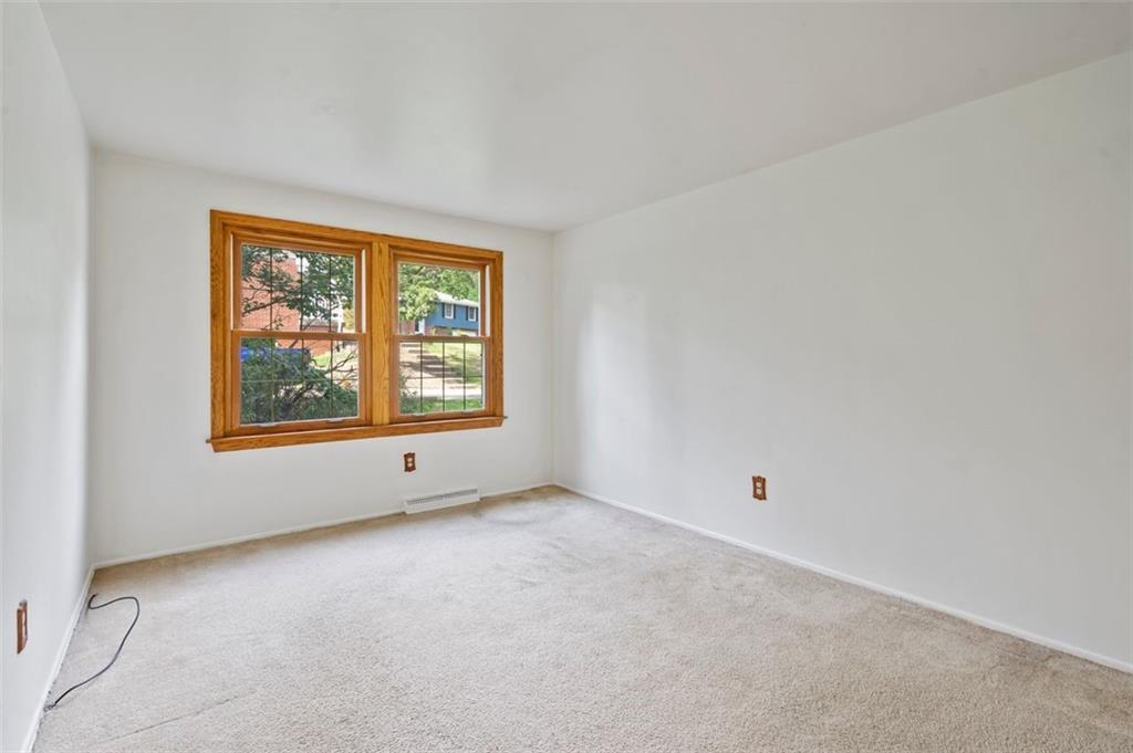1297 Old Meadow Road Pittsburgh, PA 15241 - Photo 15 of 27 Gallery Image 15