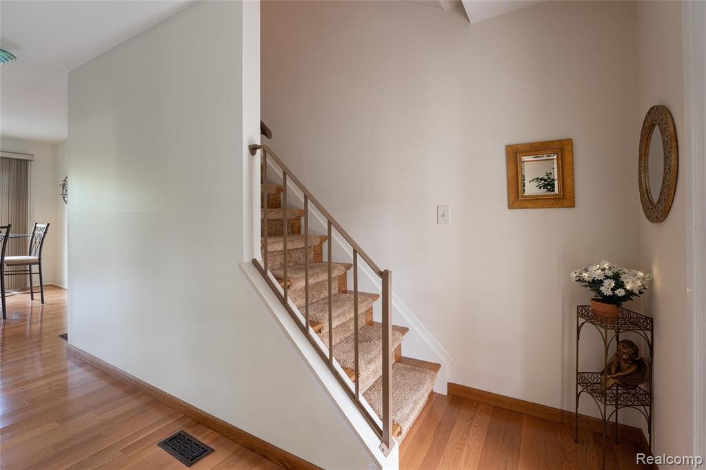 1354 North Fairview Lane Rochester Hills, MI 48306 - Photo 23 of 70