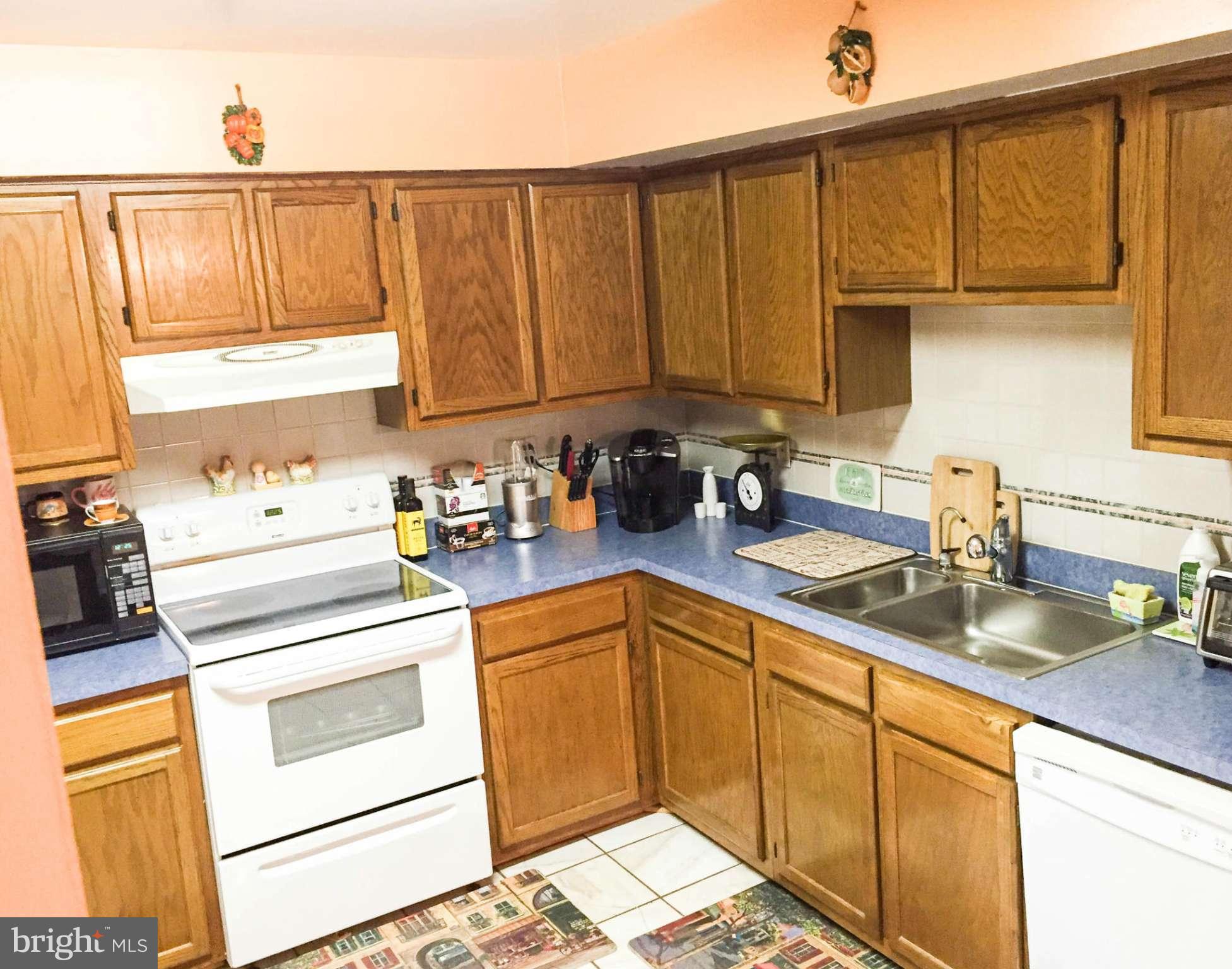 14946 Habersham Circle Silver Spring, MD 20906 - Photo 7 of 19 Kitchen