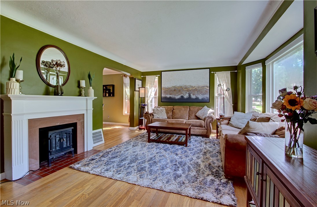 16204 West Park Road Cleveland, OH 44111 - Photo 5 of 40 Gallery Image 5