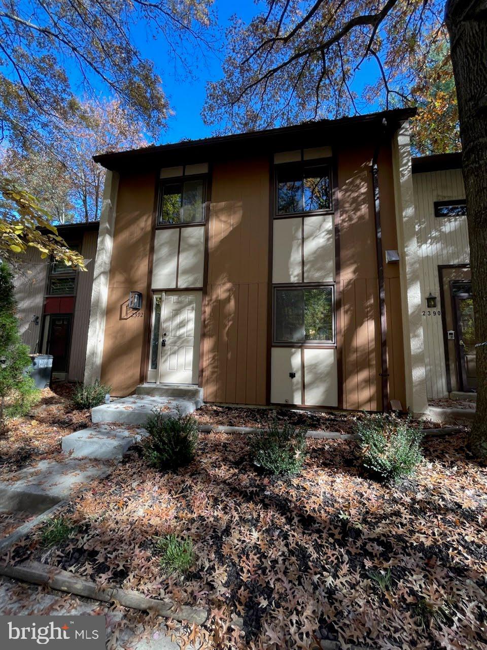 2392 Cloudcroft Square Reston, VA 20191 - Photo 1 of 3 Gallery Image 1