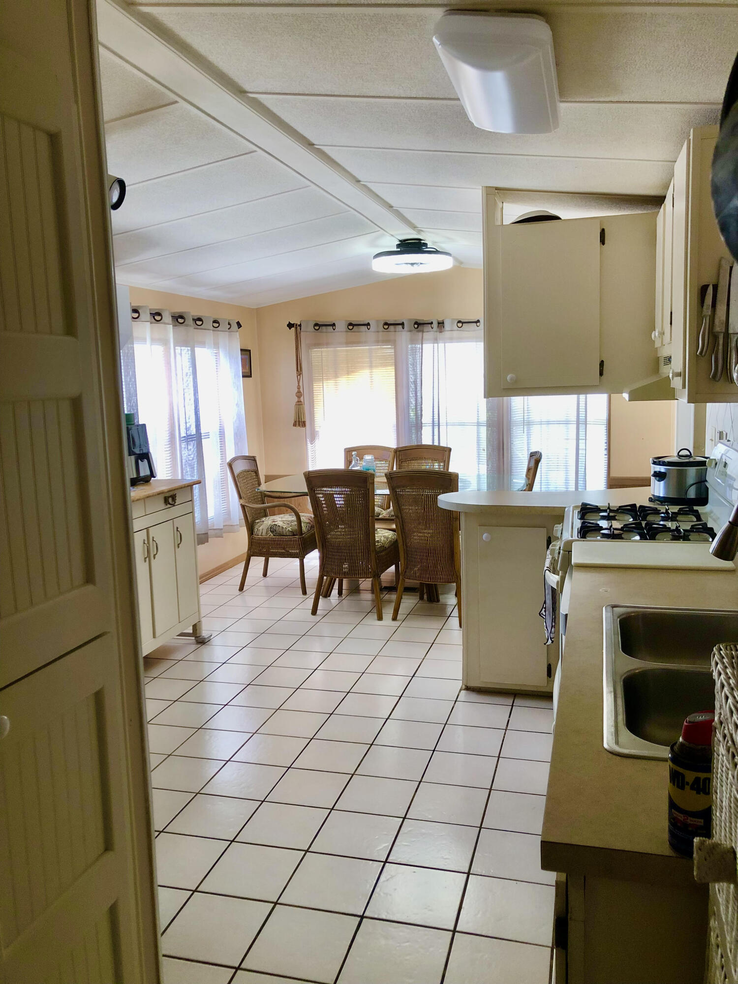 55 Boca Chica Road, Unit 32 Key West, FL 33040 - Photo 6 of 34 Updated dining room